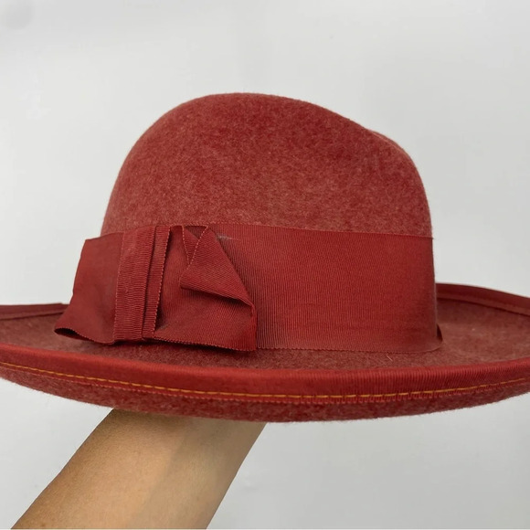 Betmar red wool felt fedora hat. - Picture 8 of 8
